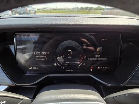 Used 2026 GMC Acadia Elevation w/ Elevation Premium Package FWD image 29