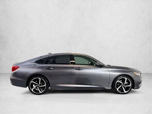 Used 2019 Honda Accord Sport image 4