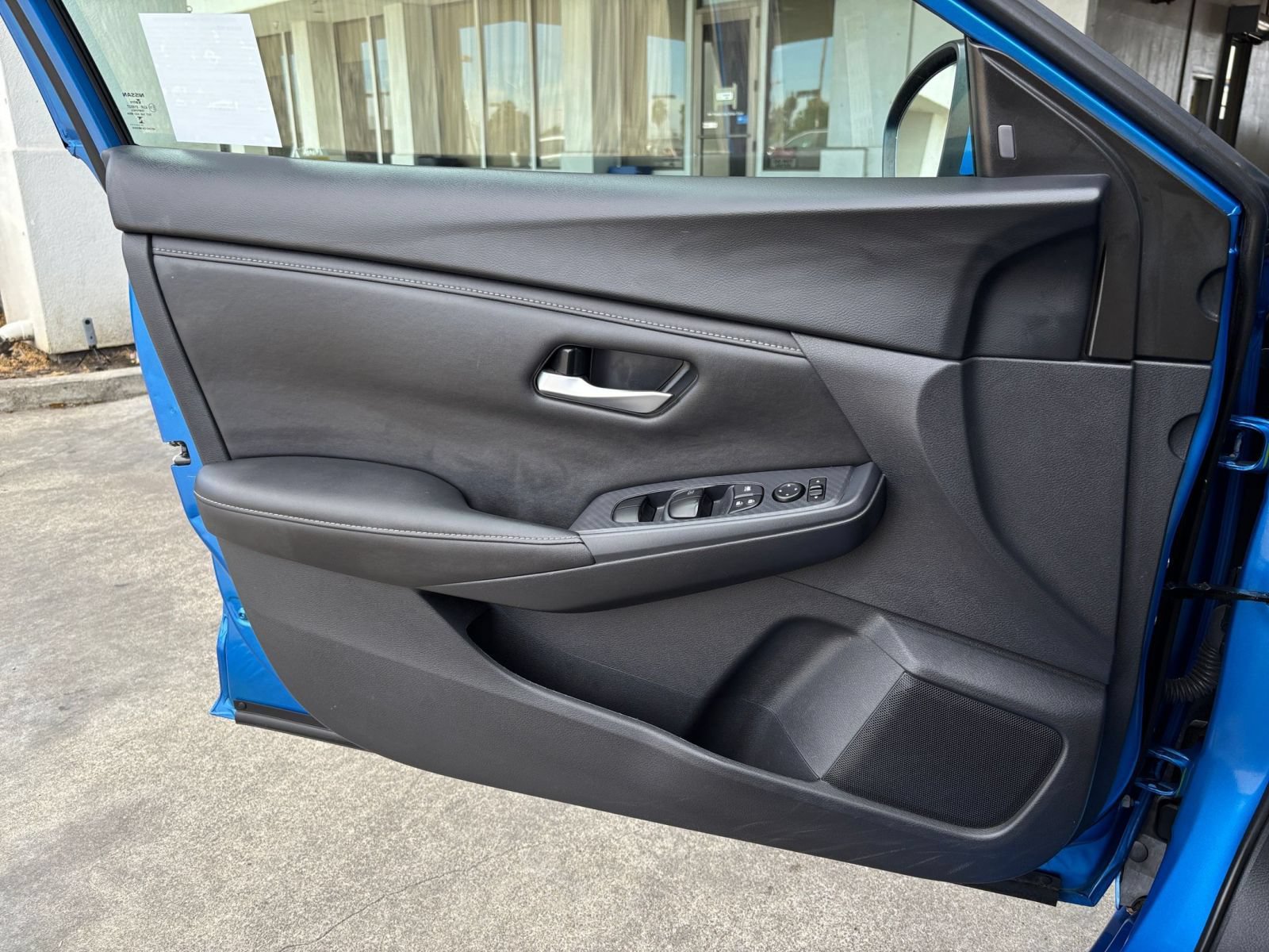 Used 2025 Nissan Sentra SV FWD image 18