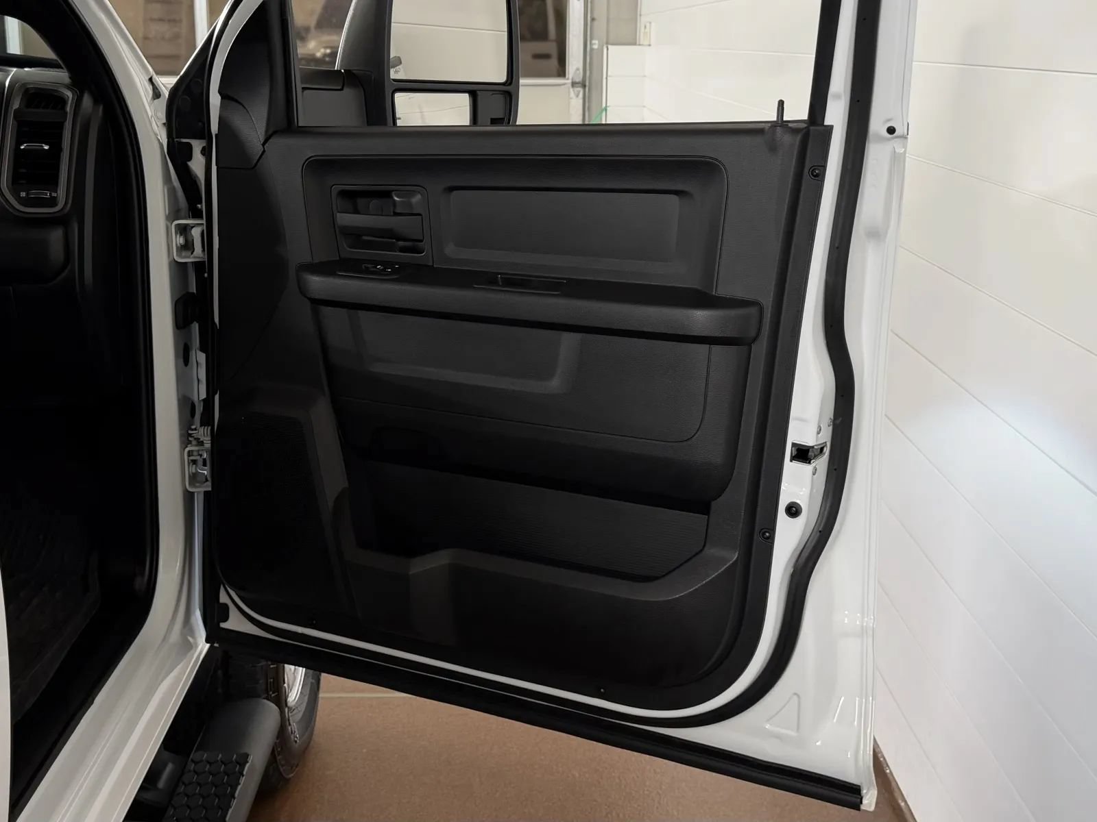 Used 2025 RAM 2500 Tradesman AWD/4WD image 38