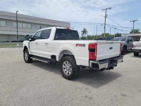 Used 2023 Ford F250 Lariat w/ Chrome Package AWD/4WD image 3