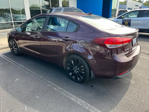 Used 2017 Kia Forte LX FWD image 5