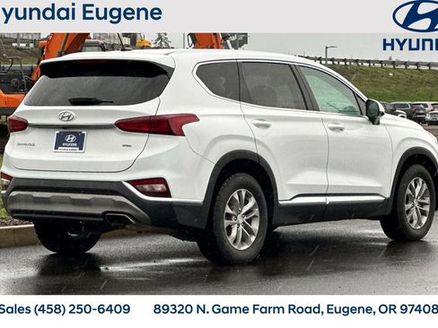 Used 2019 Hyundai Santa Fe SE image 3