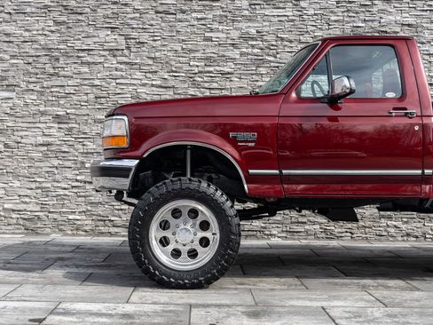 Used 1997 Ford F250 4x4 Regular Cab Heavy Duty image 23