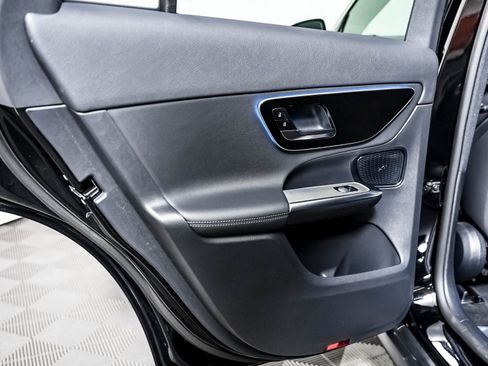 Certified 2026 Mercedes-Benz GLC 300 image 21