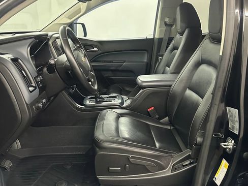Used 2021 Chevrolet Colorado Z71 w/ Z71 Midnight Edition AWD/4WD image 12