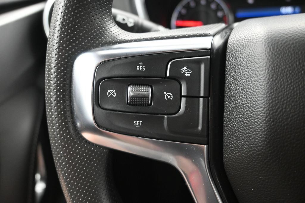 Used 2025 Chevrolet Blazer LT AWD/4WD image 25