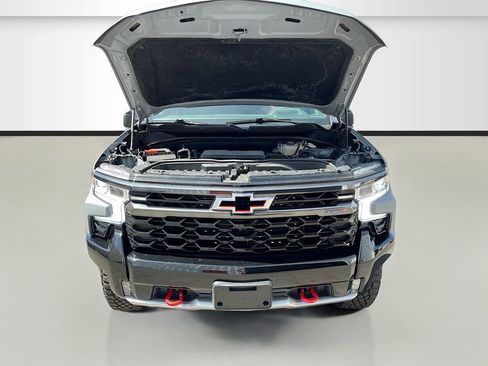 Used 2024 Chevrolet Silverado 1500 ZR2 w/ Technology Package image 33