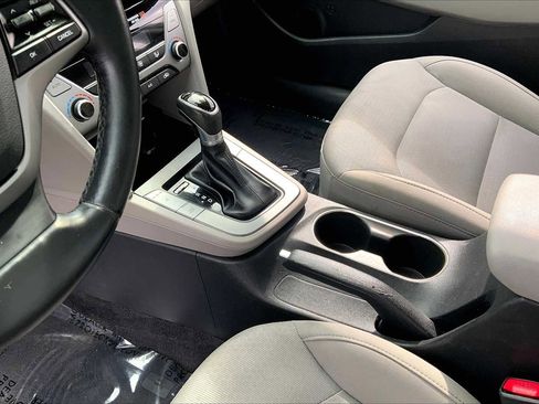 Used 2018 Hyundai Elantra Value Edition image 16