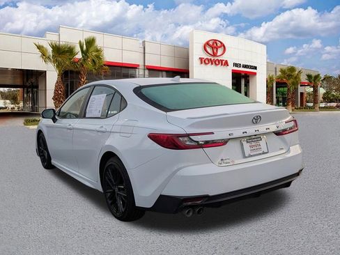 Certified 2025 Toyota Camry SE w/ Convenience Package image 7