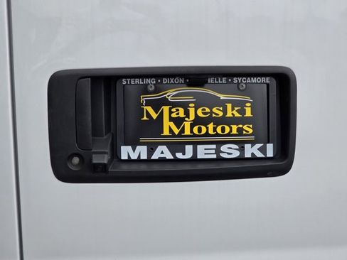 Used 2023 Chevrolet Express 2500 w/ Driver Convenience Package image 12