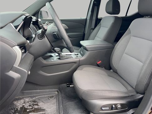 Used 2023 Chevrolet Traverse LT w/ LPO, Floor Liner Package image 28