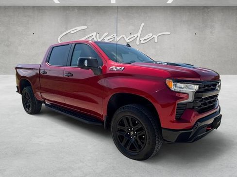 Used 2023 Chevrolet Silverado 1500 LT Trail Boss w/ LT Trail Boss Premium Package AWD/4WD image 2