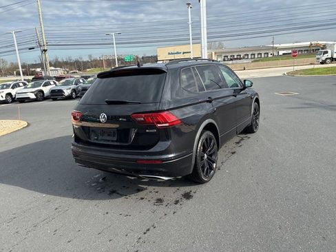 Used 2021 Volkswagen Tiguan SE R-Line image 8