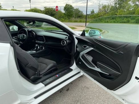 Used 2019 Chevrolet Camaro SS w/ LPO, Ground Effects Package RWD image 16
