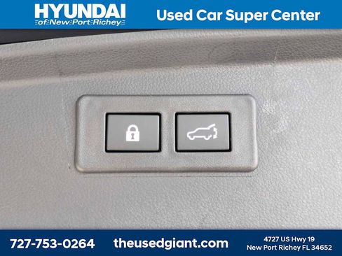 Used 2025 Subaru Outback Premium image 13