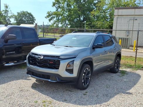 Used 2026 Chevrolet Equinox RS w/ Convenience Package III FWD image 3