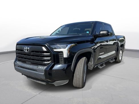 Used 2023 Toyota Tundra SR5 w/ SR5 Premium Package RWD image 2