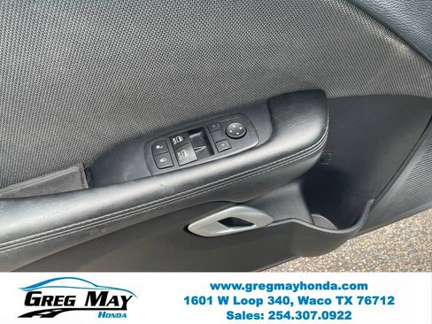 Used 2016 Dodge Challenger SXT w/ Cold Weather Group RWD image 10