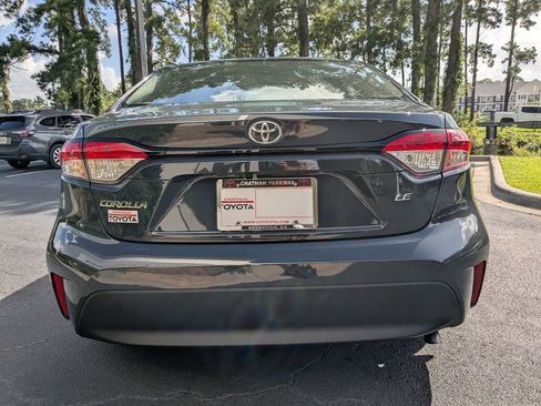 Used 2025 Toyota Corolla LE FWD image 6