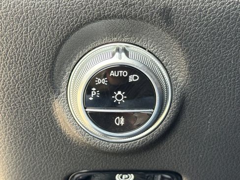 Used 2023 Mercedes-Benz C 300 Sedan image 28