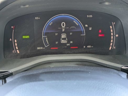 Used 2025 Toyota Camry LE FWD image 31
