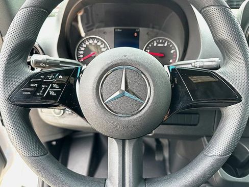 Used 2025 Mercedes-Benz Sprinter 2500 image 16