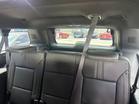 Used 2023 Chevrolet Suburban RST w/ Luxury Package AWD/4WD image 14