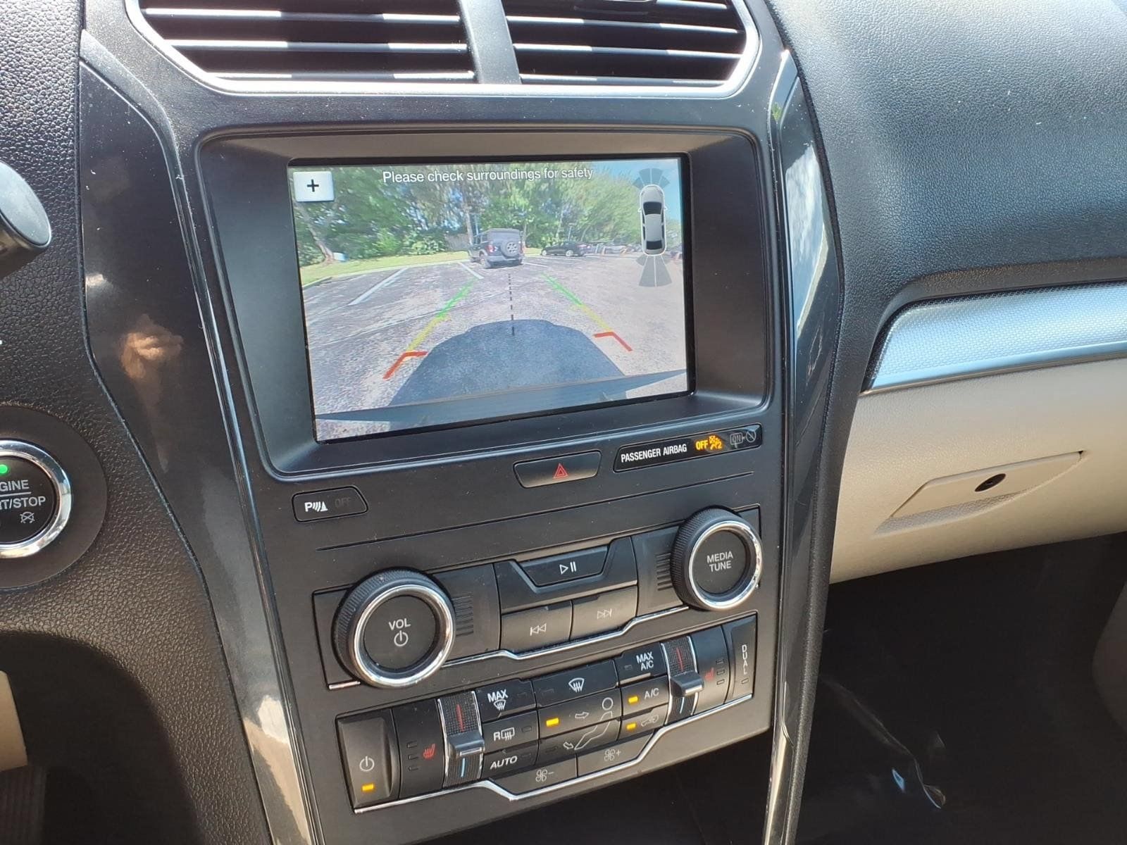 Certified 2019 Ford Explorer XLT w/ Equipment Group 202A AWD/4WD image 19
