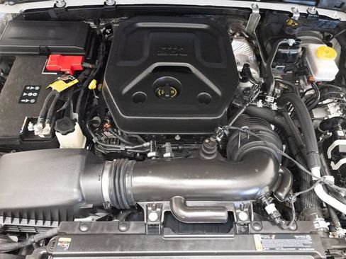 Certified 2025 Jeep Wrangler Unlimited Sport AWD/4WD image 3