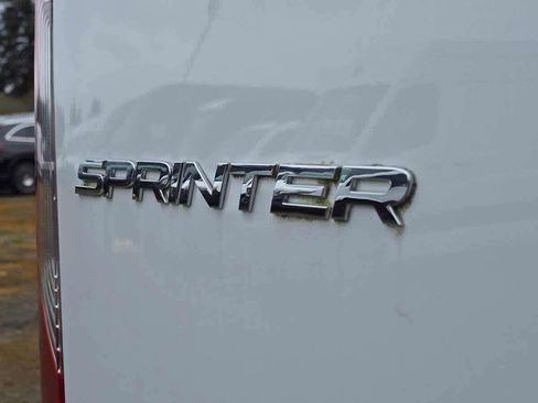 Used 2024 Mercedes-Benz Sprinter 4500 image 18