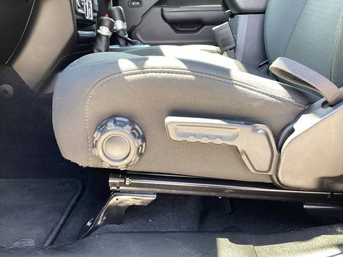 Used 2021 Jeep Wrangler Unlimited Sport image 17