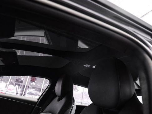 Used 2024 Lucid Air Touring image 6