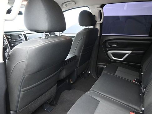 Used 2018 Nissan Titan SV image 2