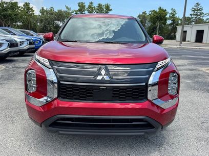 New 2025 Mitsubishi Outlander ES