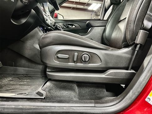 Used 2023 Chevrolet Traverse High Country w/ LPO, Floor Liner Package image 12