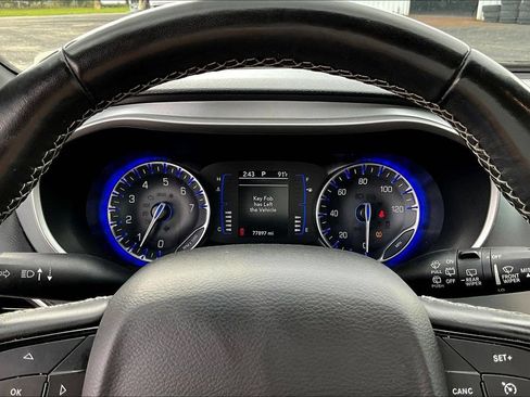 Used 2020 Chrysler Pacifica Touring w/ S Appearance Package FWD image 15