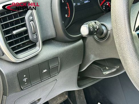 Used 2020 Kia Sportage LX image 10