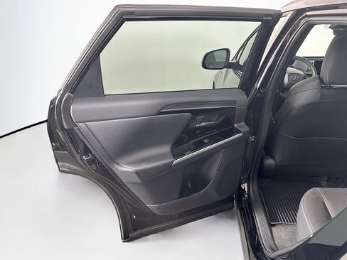 Used 2024 Toyota bZ4X FWD image 26