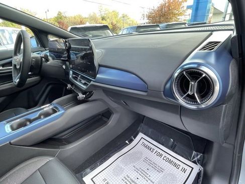 New 2026 Chevrolet Equinox EV LT w/ LPO, Tech Bronze Package image 32