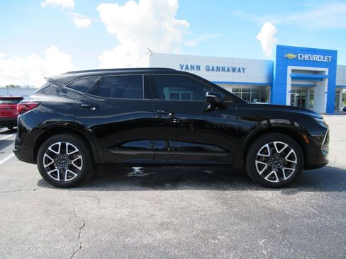 Used 2024 Chevrolet Blazer RS w/ Enhanced Convenience Package FWD image 5