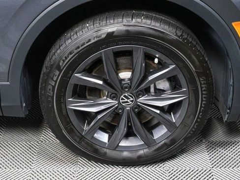 Certified 2023 Volkswagen Tiguan SE image 36