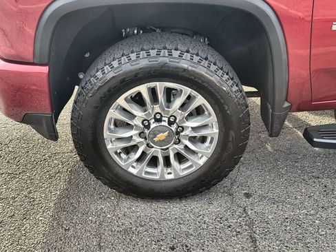 Used 2022 Chevrolet Silverado 2500 High Country image 12