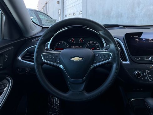 Used 2023 Chevrolet Malibu LT image 34