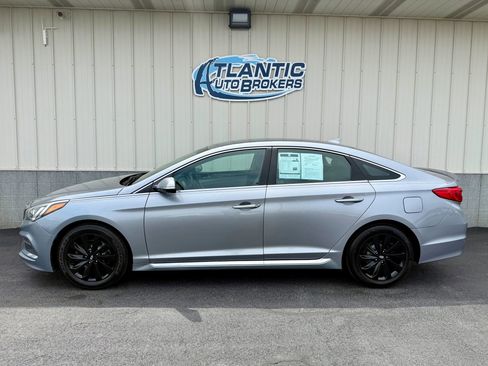 Used 2017 Hyundai Sonata Sport FWD image 2