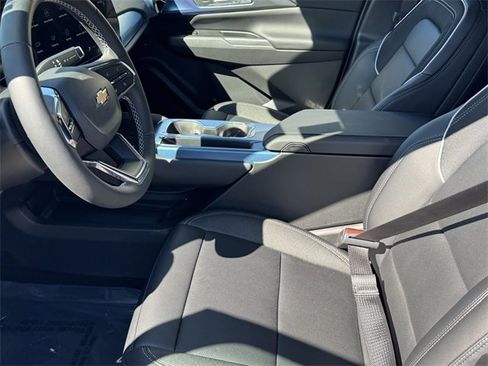 New 2026 Chevrolet Equinox EV LT image 10