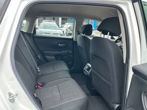 Used 2023 Honda HR-V LX image 28