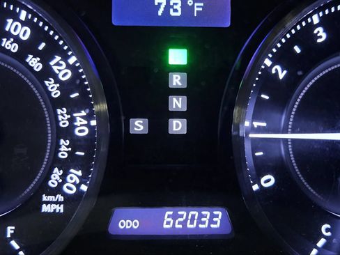 Used 2011 Lexus IS 250C RWD image 14
