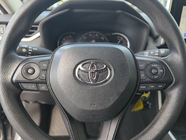 Used 2024 Toyota RAV4 LE FWD image 43