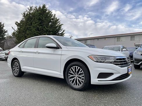 Used 2021 Volkswagen Jetta S w/ Driver Assistance Package image 2